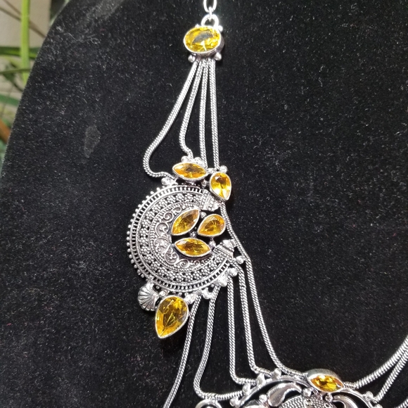 BREATHTAKING NECKLACE NWOT - Picture 6 of 8